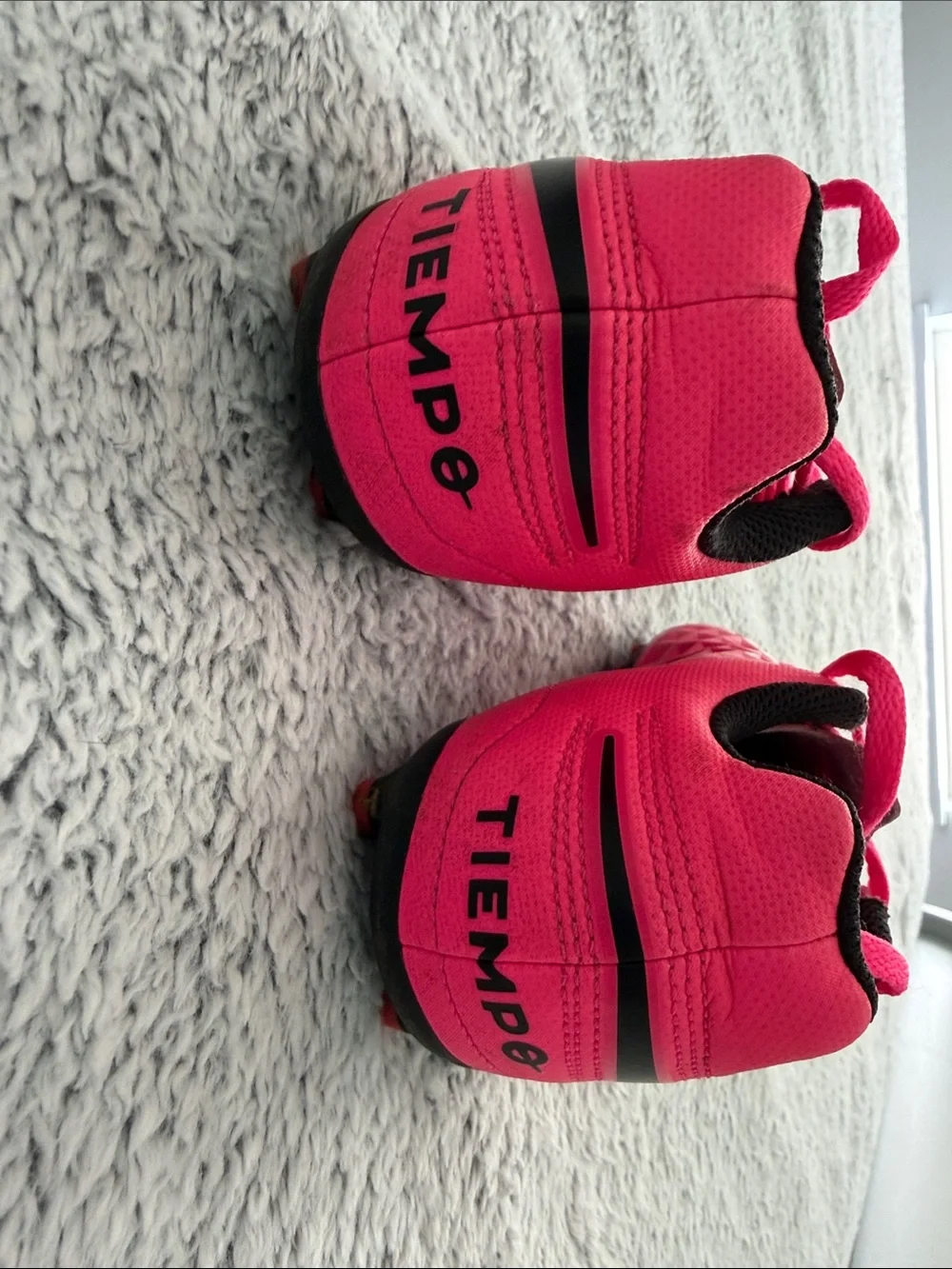 Pink Nike Jr “Tiempo” Soccer Cleats Kids Size 11